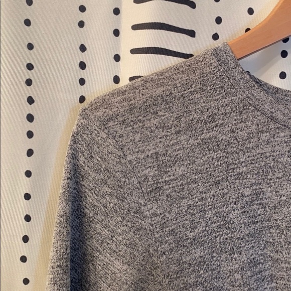 Wilfred Heather Gray Crop - Picture 5 of 5